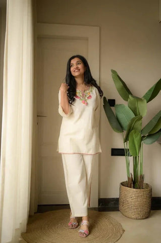 Ivory Floral Embroidered Kurta Co-Ord Set with Subtle Lace Detailing
